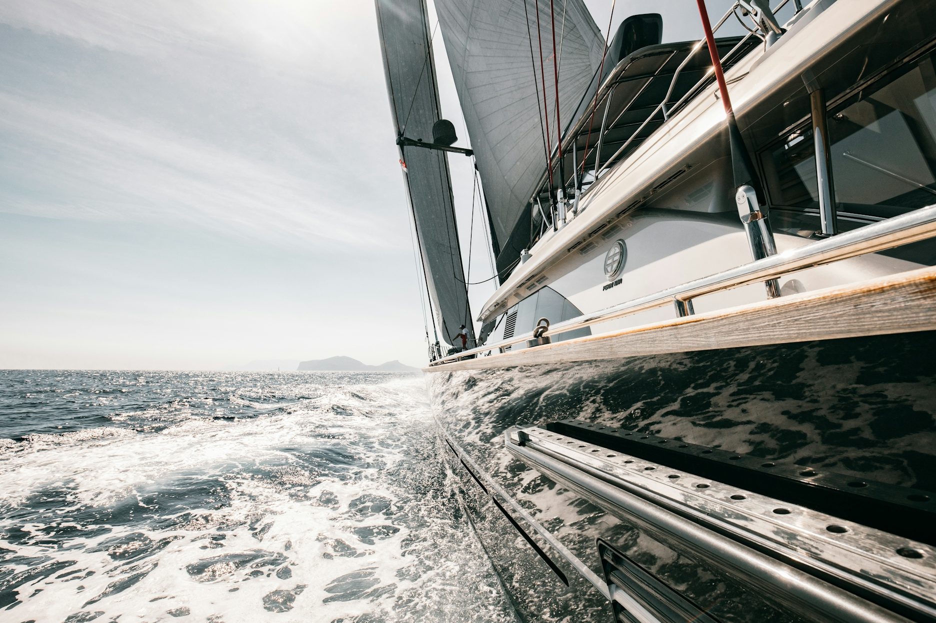 Velero en Menorca